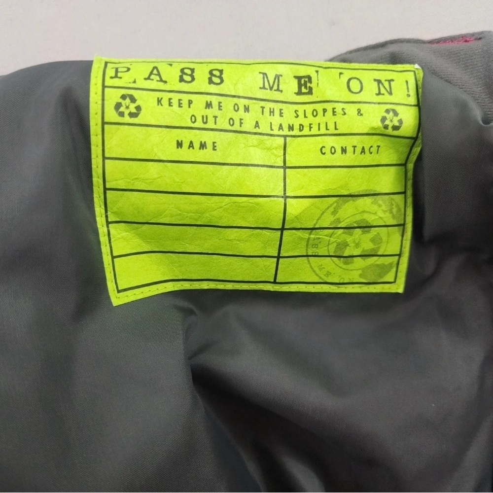 NWT Spyder Exoshield Snow Pants
Girls XL Pink - Picture 6 of 8